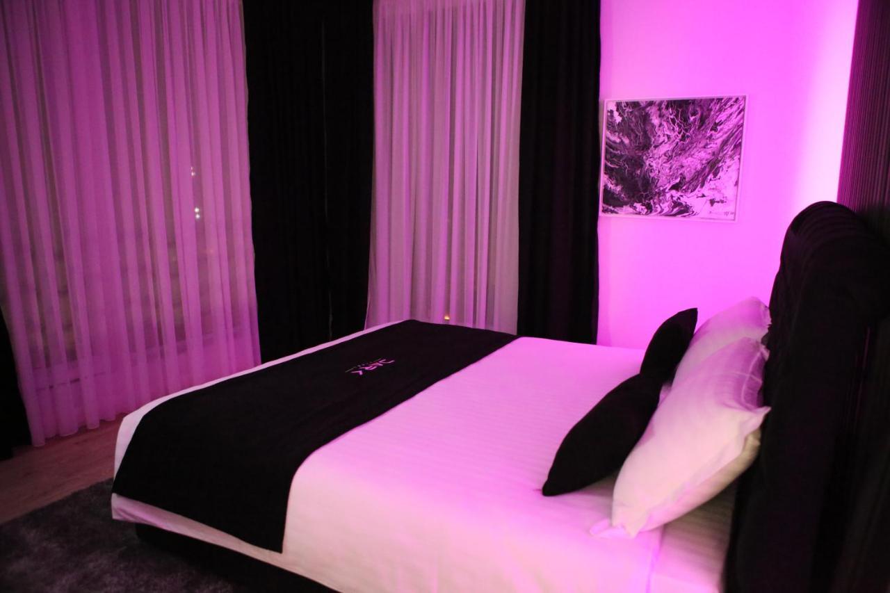 Dark Boutique Hotel Shkoze Exterior foto